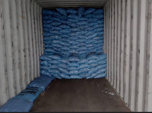 Hardwood charcoal Shape Lump Ash Content ≤ 3% Color Deep Black Fixed Carbon ≥ 75% Trade Terms FOB / CIF Volatile Matter ≤ 15% - Image 4