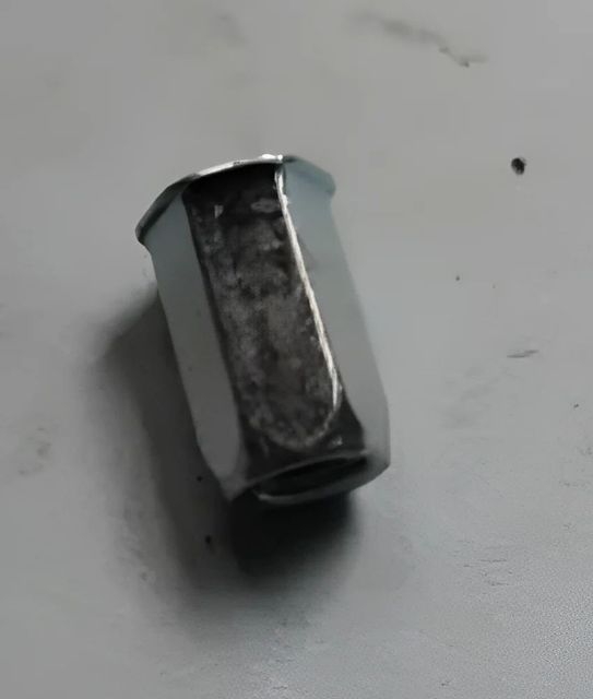 5mm Rivet Nuts, M6, Hex Head Strength High Thread Size M6 Grip Range 5mm Durability High Head Type Hex Head Finish Zinc - Image 3