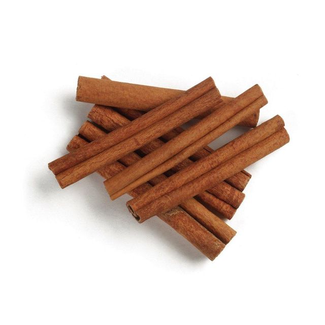 Selected Farm Dried Cinnamon Sticks Cinnamon Bulk Spice Distribution For Food Manufacturers Retail Packers And Import Buyers - Image 2