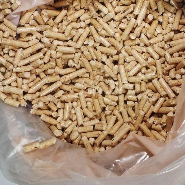 High Quality 6mm Diameter Natural Pine Oak Wood Pellets Firewood Briquette Shape Wholesome Biomass Burner Powders - Image 1