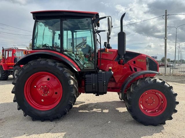 Brand New MTZ BELARUS 1523 Wheeled Tractors – Powerful, Reliable Agricultural Tractors Available for Sale - Image 4