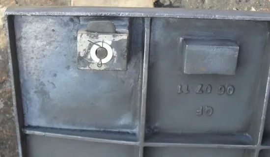 Square Manhole Cover and Frame, B125 Shape Square Origin China Standard En124 Surface Non-Slip HS Code 73251090 Trademark - Image 3