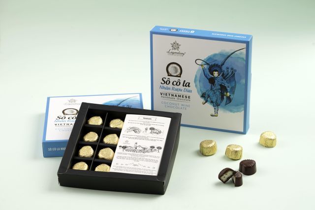 Premium Chocolate ZOOM VIET NAM 8 Pieces Box Coconut Wine Flavor White Chocolate Made in Viet Nam For Gifting - Image 4