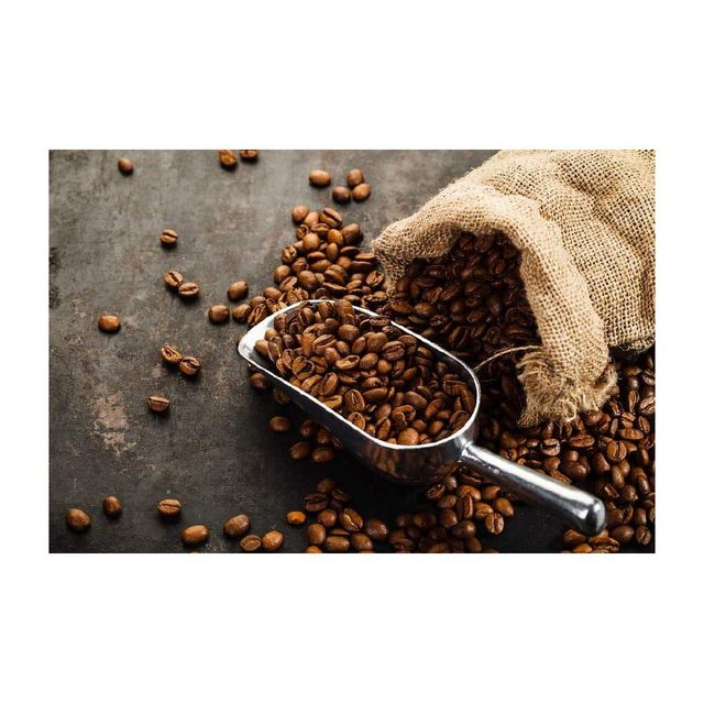 Coffee beans with high crema production ideal for espresso machines delivering smooth texture rich foam strong aroma and excellent taste for professional baristas coffee shops and daily brewing needs - Image 4