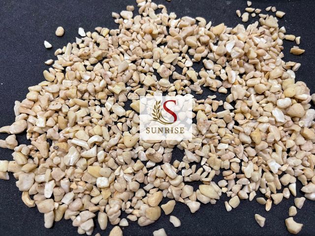 Cashew nut w320 price Kaju w320 cashew single spices raw cashew nuts healthy snacks ( 0084989322607 whatsapp Linda) - Image 3