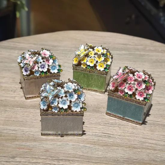6cm 2.4inch Metal Handicrafts Square Shaped Butterfly Love Flower Enamel Jewelry Box Enameled Storage - Image 4