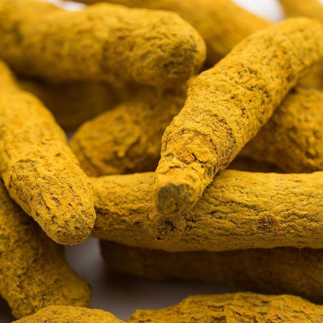 Fresh Organic Turmeric Roots With Turmeric Concentration % Suitable For Herbal Products And Wellness Industries - Image 3
