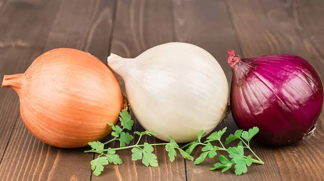 Premium Organic Fresh Onions: Red Yellow and White Varieties - Image 3