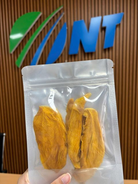 Premium Dried Mango - No Sugar Added - 100% Natural Shape Slices Origin Vietnam Type Soft-dried Texture Soft-dried Shelf Life 12 Months - Image 2