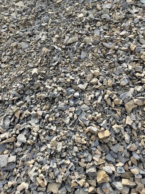 Gray Crushed Stone Color Gray Form Solid Size 10 mm Standard A Grade Usage/Application - Image 2
