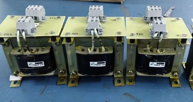 Control Air Cooled Transformer Insulation Class B Dielectric Strength 4000 Vrms Cooling Type Dry Type/Air Cooled Primary Current Range 0.4 to 30 - Image 1