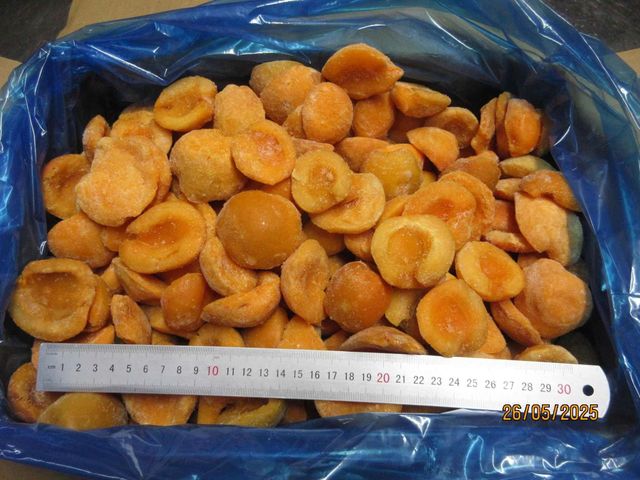 IQF FROZEN APRICOT HALF SIZE Form Halved Packaging PAPER BOX Flavor Profile Natural Sweetness Harvest Condition At Peak Ripeness - Image 2