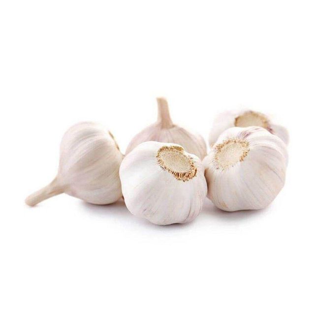 Fresh Garlic offered at discount price for culinary and food processing industries - Image 1