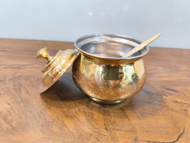 BRASS EMBOSSING GHEE POT Material Brass Interior Coating Tin Design Style Hammered Durability Durable And Long-lasting Appearance Elegant Hammered Brass - Image 2
