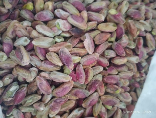 Premium Shelled Pistachio Kernels - Image 1