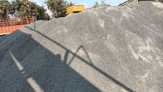 Quarry Stone Dust Form Dust Color Grey Usage Construction Packing Type Loose Material Quarry Stone Product Type Crusher - Image 2