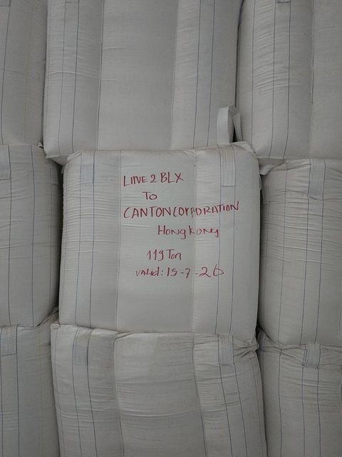 Tapioca starch Place of Origin Laos Packaging Jumbo 850kg Max. Moisture (%) 13% Grade Food and Industry Brand Name Five Green Leaf - Image 1