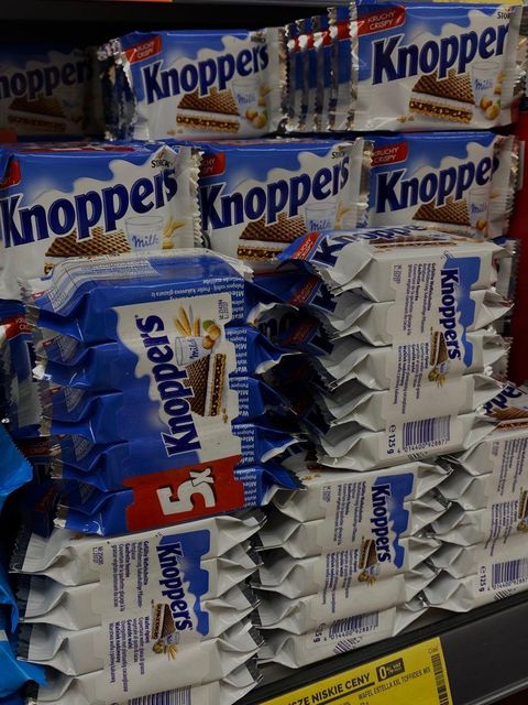 Knoppers Fresh Wafer Snack with Creamy Milk Cocoa and Hazelnut Flavor Premium Quality Choice for Everyday - Image 1