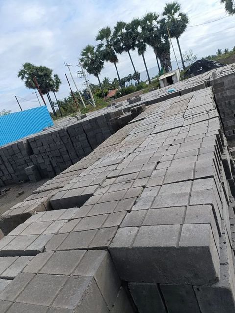 Fly Ash Bricks Color Grey Eco Friendly Yes Dimensions 9x4x3 Shape Rectangular Density 1895 kg/m3 Water Absorption 10% Size 9 in x 4 in x 3 - Image 3