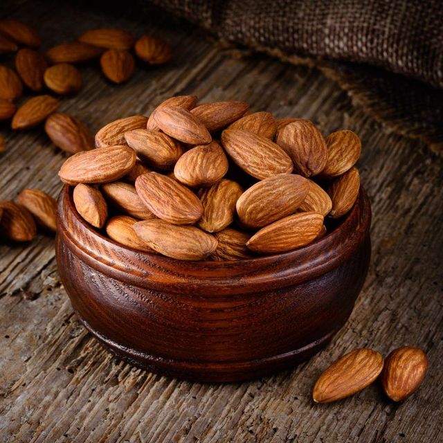 Premium California Almonds Raw Roasted Blanched Whole or Sliced for Wholesale Export Supply - Image 3