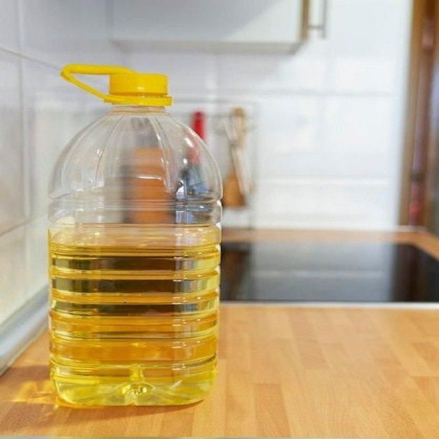 Fresh Natural Refined Sunflower Oil High Quality Refined Sunflower Oil Rich In Vitamins Minerals And High Healthy Fats High Quality Organic Refined Sunflower Seed Oil - Image 4