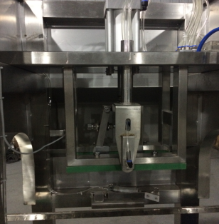 5 Gallon Bottled Water Filling Machine Color Transparent Material Metal, Plastic Form Cylindrical, Rectangular Packaging Properties Food-Grade Approval, Single-Use Packaging - Image 3
