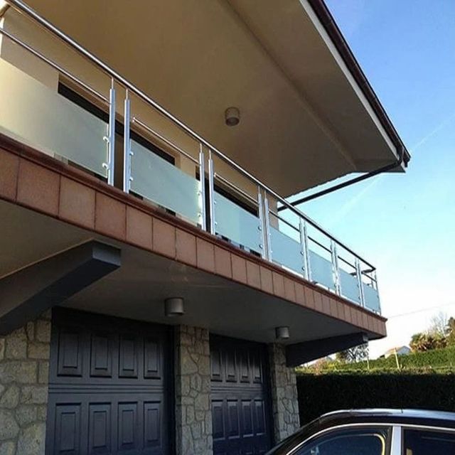 Silver 15mm Tempered Glass Railing Color Silver Design Panel Thickness 15mm Position Balcony Railing Height 2 Feet Material Tempered - Image 8