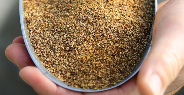 Rapeseed Meal and Canola Meal Oil Content 1.5% Shelf Life 2 years Moisture Content 10% Fat Content 1.5% Max Crude Fiber Content 12% - Image 2