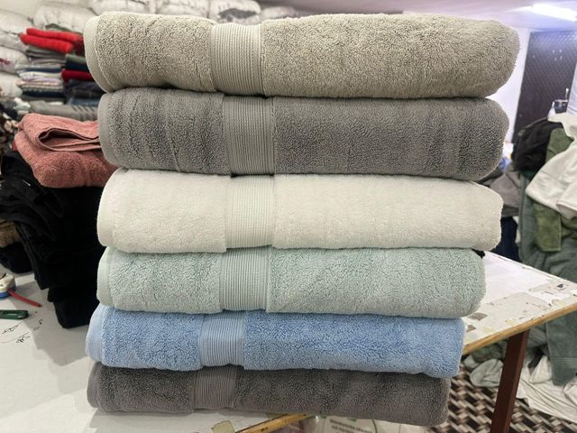 Bath Towels and Bath Sheets Color Mix Material cotton100% Place of Origin India Grade 350gsm to 700gsm Brand Name white label - Image 3