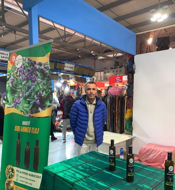 Premium Extra Virgin Olive Oil - 1 Litre Acidity 0.2% Material Glass bottle Peroxide Value 6.9 Meq O₂/kg Shipping Cost 0.1$ – 0.2$ / L For Shipping & Insurance - Image 3