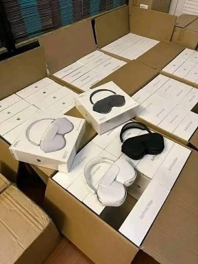 Apple AirPods Max 2 (USB-C) - Midnight Connection Bluetooth Headphone Type Over-Ear - Image 4