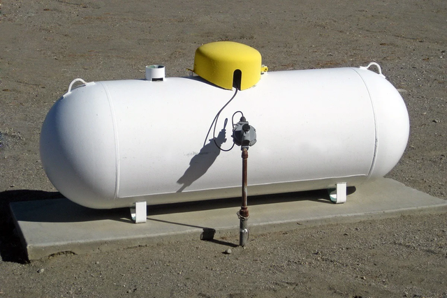 propane tank / Buy 330 Gallon Propane Tanks - Image 1
