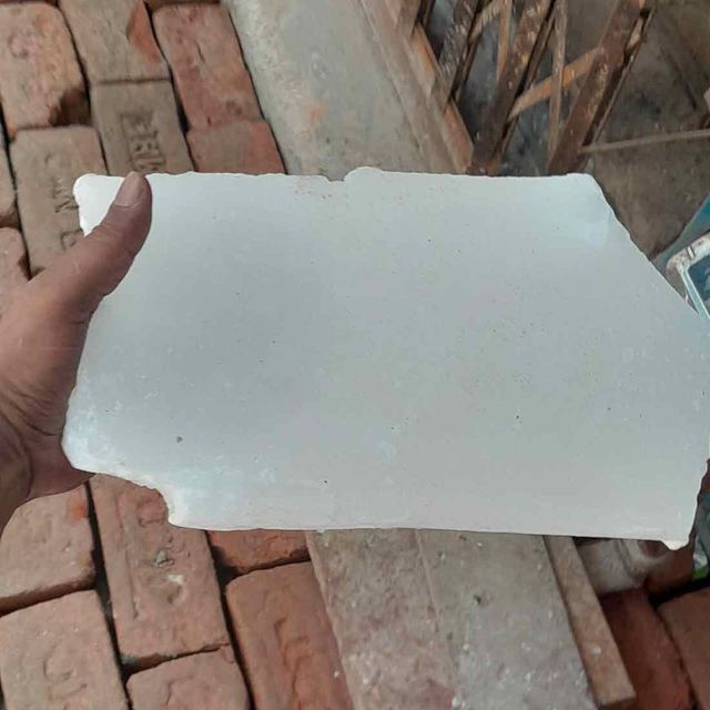 Premium Fully Refined Paraffin Wax Slabs – High Melt Point for Professional Candle Making - Image 3