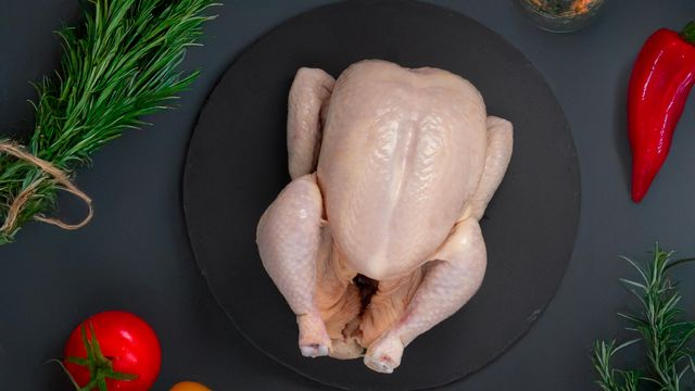 High Quality Whole Chicken Origin Slovenia/Ukraine,SLO weight option:1000g/1100g/1200g/1300g/1500g, UA:1100/1200G/1300g - Image 2