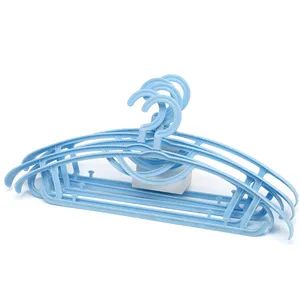 Custom Logo Recyclable Plastic Display Hanger with Multiple Color Options - Image 4