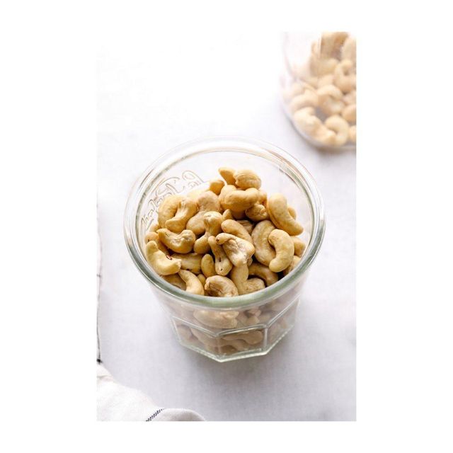 cashew nuts for bakery production high quality kernels suitable for cakes pastries and dessertscashew nuts for bakery production high quality kernels suitable for cakes pastries and desserts - Image 5