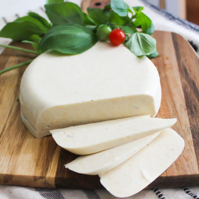 Fresh Mozzarella Cheese With Creamy Texture And Rich Flavor Ideal For Restaurants And Retailers - Image 3