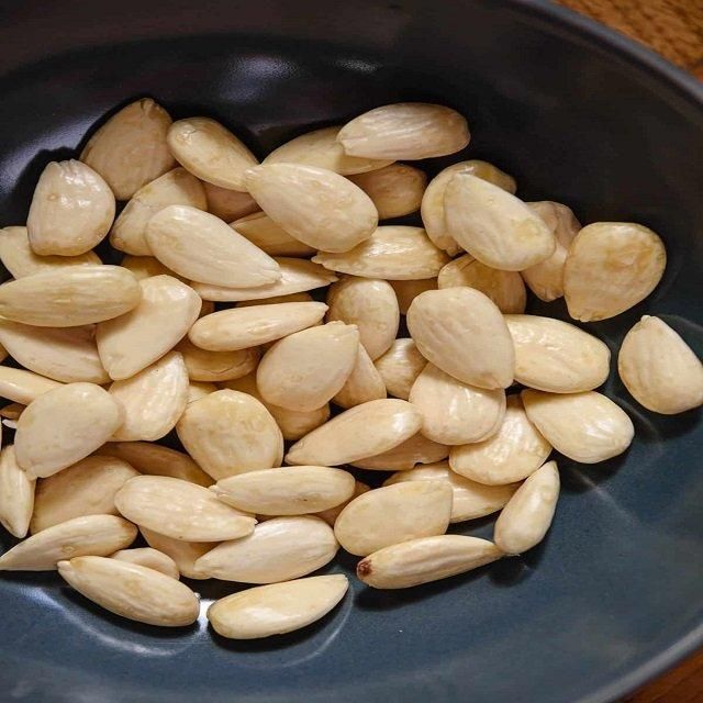 Wholesale Blanched Almond Slices Good Quality From China for Cooking or Making Cake - Image 3