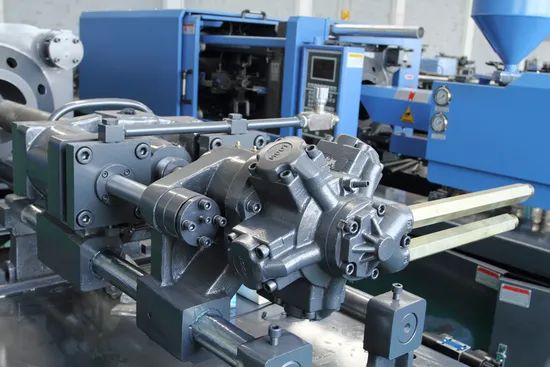 PVC Injection Molding Machine 330 - Image 3