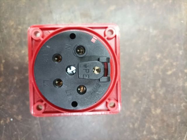Neptune Industrial Socket Pin Type 5 Pin Current Rating 32 - Image 1