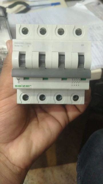 40A 4 POLE MCB SALZER AMPS 40A TYPE L&T POLE 4 POLE BRAND SALZER Rated current 40 A VOLTAGE 240 / - Image 3