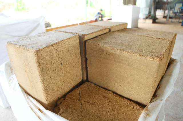 Premium Pine Shavings and Sawdust for Livestock Bedding – Bulk Export Supply ready for delivery - Image 3
