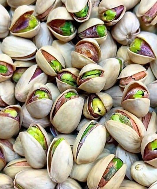 Export Ready Organic Pistachio Nuts Bulk Snacks Premium Raw Dried for Wholesale Markets - Image 3