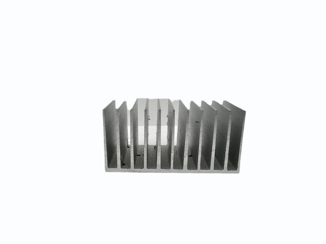 Aluminium Heat Sink, for Computers Weight a Dimension a Color White Material Aluminium Usage for - Image 1