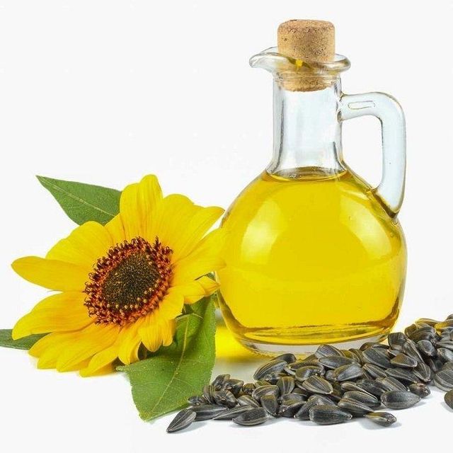 Organic Refined Sunflower Oil Pure Edible Oil for Cooking Frying Bulk Drum Plastic Bottle Packaging Plant Origin - Image 1