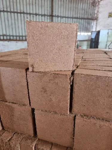 Coco Coir Peat Block 5kg Washed Dewatered Coconut Coir Brick Bulk Export Supply 5kg coco coir block bulk - Image 3