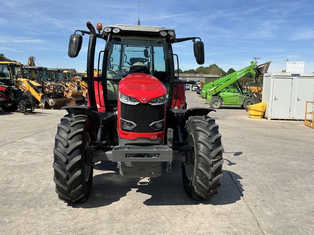 Massey Ferguson 6713S Dyna6 Tractor (ST27147) - Image 3
