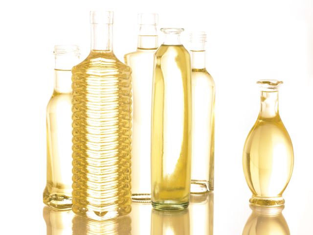 Premium Crude Soybean Oil For Food Processing Cooking Applications And Commercial Oil Production - Image 3