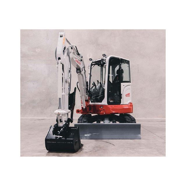 Takeuchi TB335R Mini Excavator with Yanmar Engine and Gearbox - Image 3