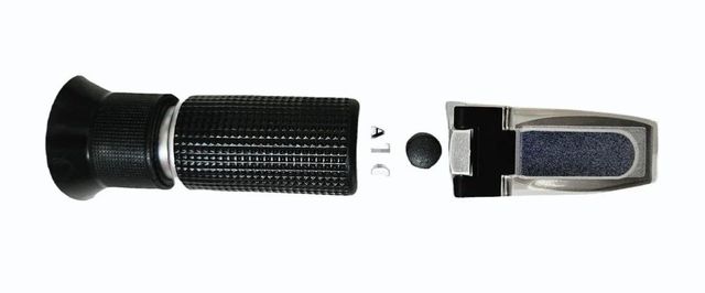 ATC Handheld Cutting Oil Coolant Refractometer Brand ATC Type Analog Accuracy 99.9% Color Black And Silver Design Sleek Black And - Image 2